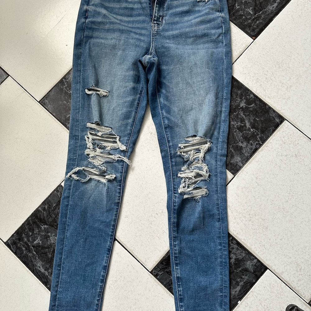 American Eagle Outfitters High Rise Distressed Blue Jeans